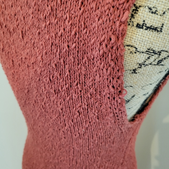 Guess Sleeveless Turtleneck knit Sweater - Picture 10 of 16